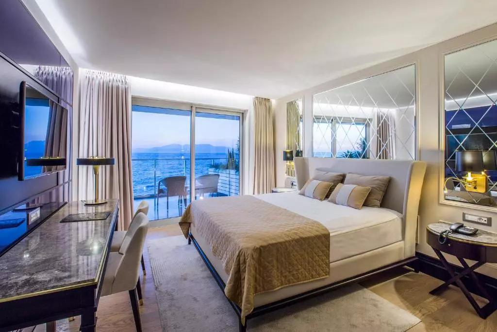 Charisma Deluxe Hotel