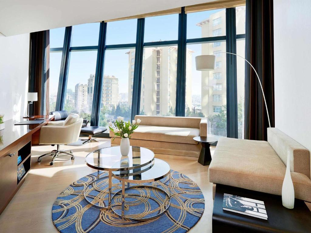 Fairmont Baku, Flame Towers