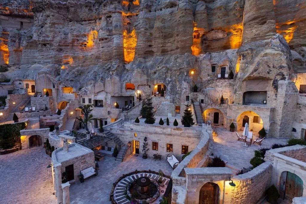 Istanbul, Izmir, Cappadocia tour package
